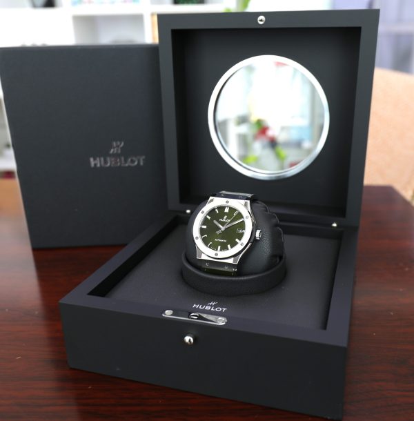 Hublot Classic Fusion - Green Dial - Titanium and Leather strap - E-Warranty - 45mm - New - Image 2