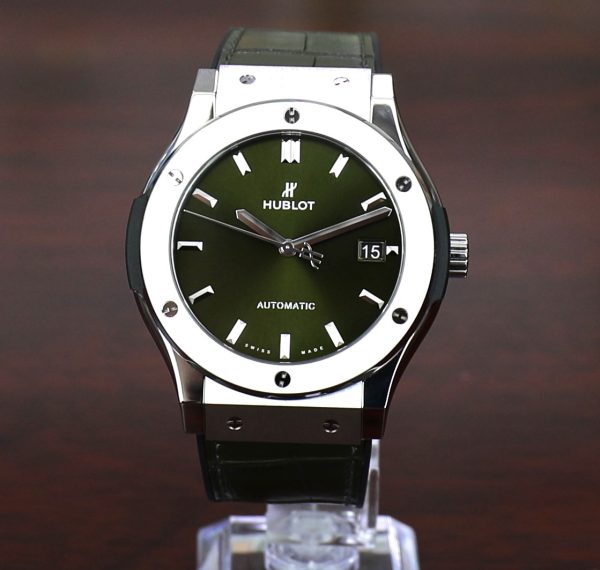 Hublot Classic Fusion - Green Dial - Titanium and Leather strap - E-Warranty - 45mm - New