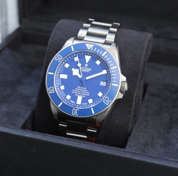 Tudor Pelagos Blue Dial - 42mm - Titanium - Good Conditions - Box and Card - Image 14