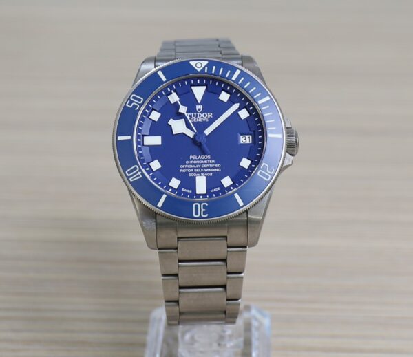 Tudor Pelagos Blue Dial - 42mm - Titanium - Good Conditions - Box and Card - Image 12