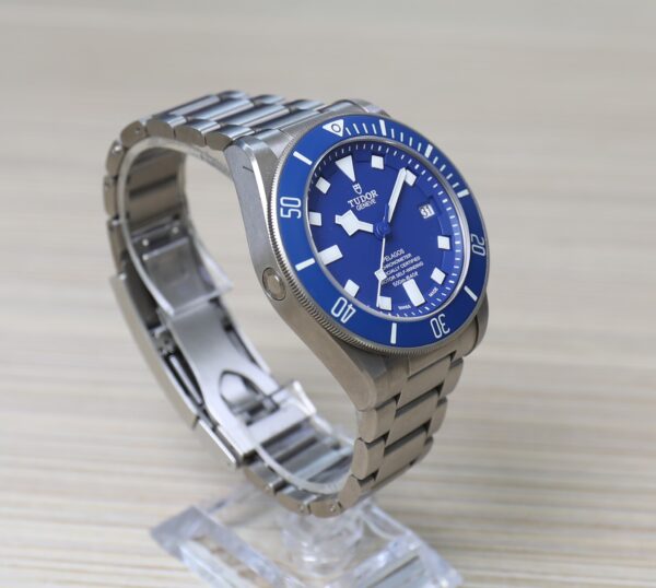 Tudor Pelagos Blue Dial - 42mm - Titanium - Good Conditions - Box and Card - Image 9