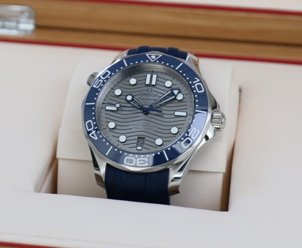 Omega Seamaster Diver 300 M - Grey ceramic dial - 42mm - New - Full Set - Image 5