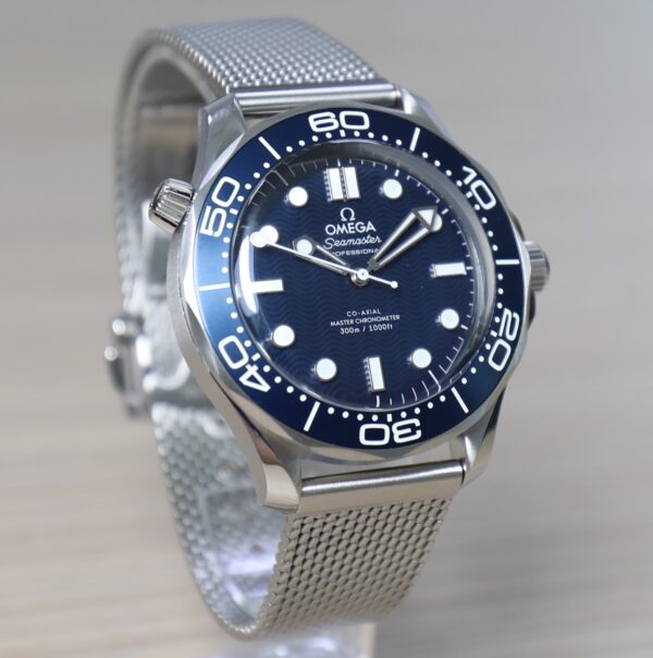 Omega Seamaster Diver 300M - James Bond 60th Anniversary - 42mm - New - Full Set - Image 8