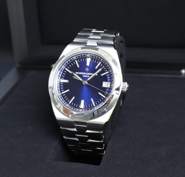 Vacheron Constantin Overseas - 41mm - Simple Date - Blue Dial - New - 4500V/110A-B128 - Full Set - Image 6