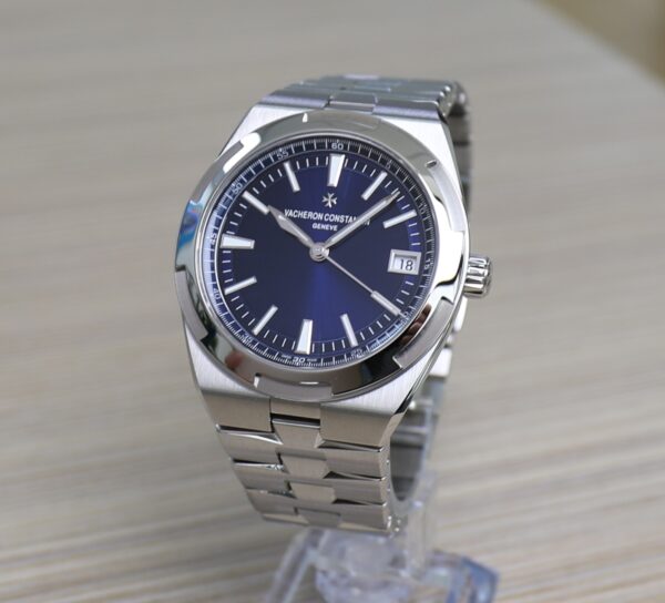 Vacheron Constantin Overseas - 41mm - Simple Date - Blue Dial - New - 4500V/110A-B128 - Full Set