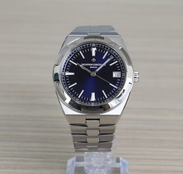 Vacheron Constantin Overseas - 41mm - Simple Date - Blue Dial - New - 4500V/110A-B128 - Full Set - Image 8