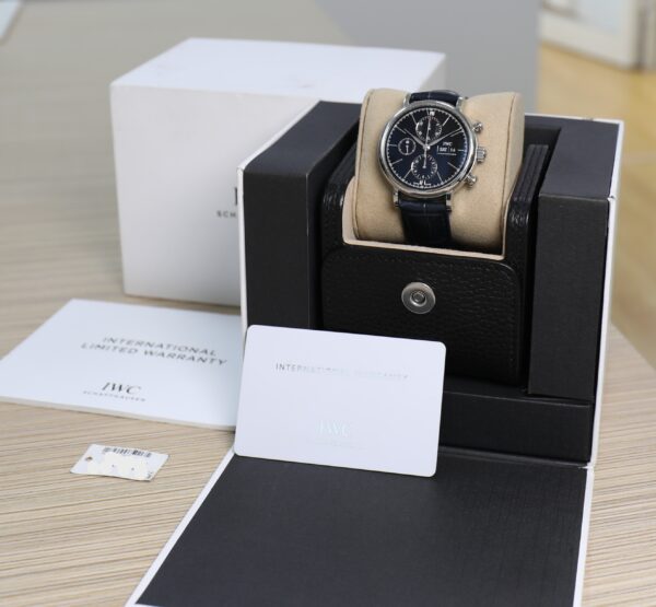 IWC Portofino Chronograph - 42mm - Black Dial - Leather Strap - Very good conditions - Full Set - Image 4