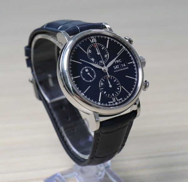 IWC Portofino Chronograph - 42mm - Black Dial - Leather Strap - Very good conditions - Full Set - Image 9