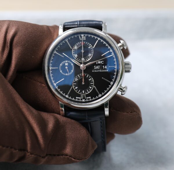 IWC Portofino Chronograph - 42mm - Black Dial - Leather Strap - Very good conditions - Full Set - Image 13