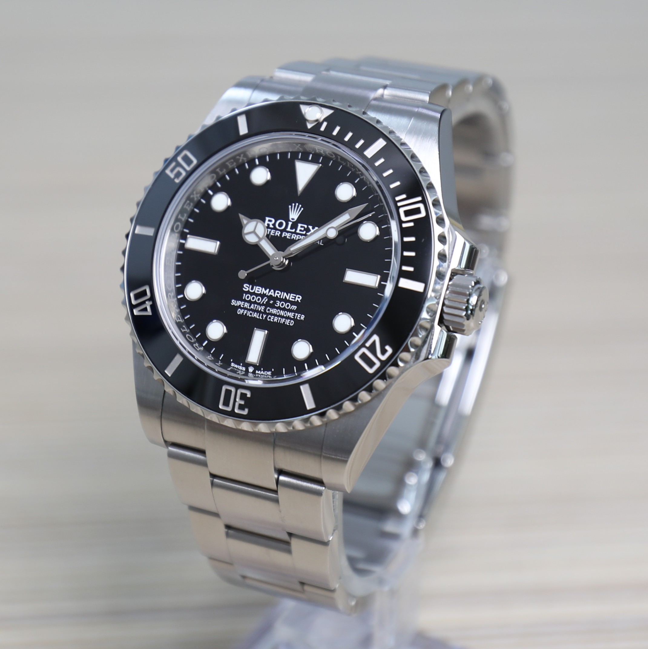 Rolex Submariner -124060 - No Date - 41mm - Very Good Conditions - Box & Papers
