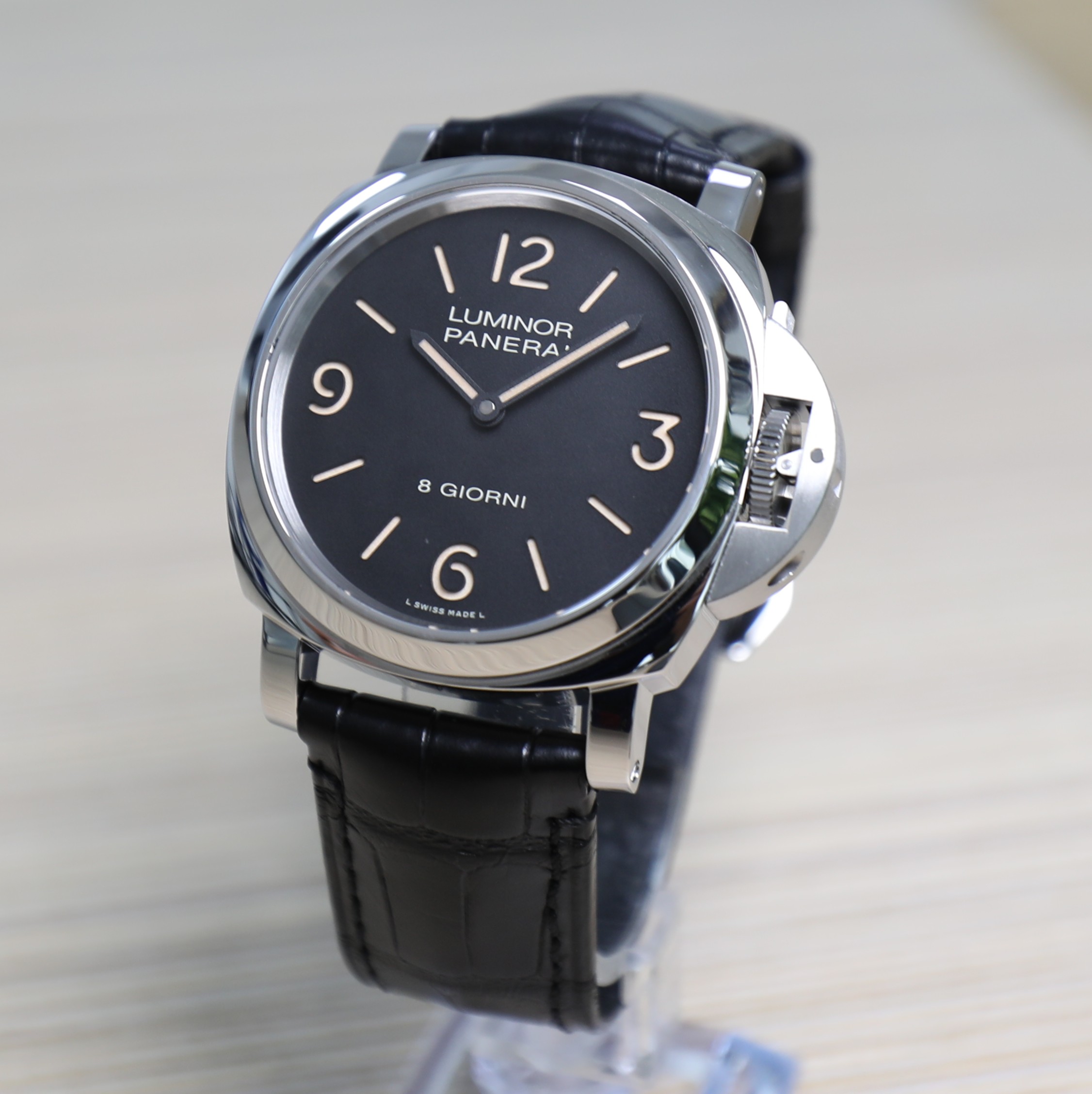 Panerai Luminor Base - 8 Days Power Reserve - Sandwich Dial - 44 mm - New - Full Set